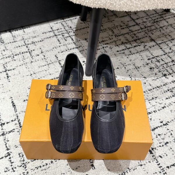 replica,schuhe,beste,kaufen,1:1,besten,seiten,Replik,turnschuhe,sneakers Hochwertige Mary Janes von Louis Vuitton (SNMOB)