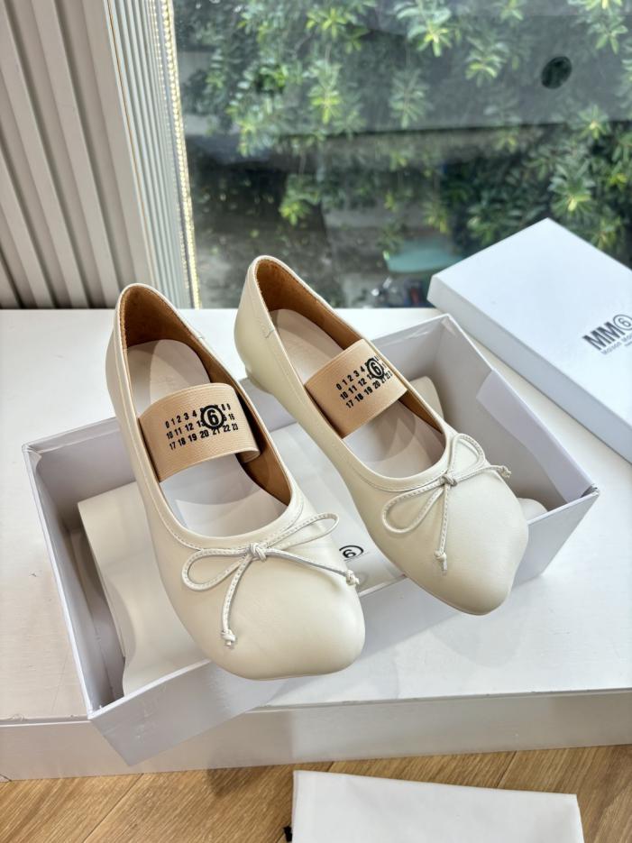 replica,schuhe,beste,kaufen,1:1,besten,seiten,Replik,turnschuhe,sneakers G077 Maison Margiela – Flache Retro-Mary-Jane-Ballerinas mit geteilter Zehenpartie und klobigem Absatz im Apfelkopf-Stil (8IXMI) replica,schuhe,beste,kaufen,1:1,besten,seiten,Replik,turnschuhe,sneakers G077 Maison Margiela – Flache Retro-Mary-Jane-Ballerinas mit geteilter Zehenpartie und klobigem Absatz im Apfelkopf-Stil (8IXMI)