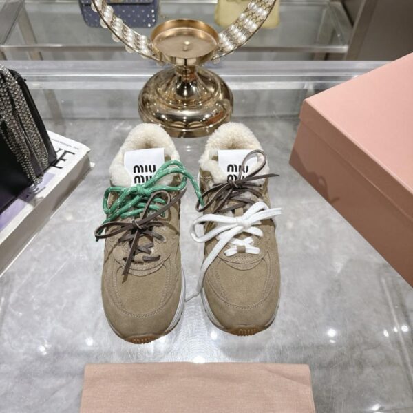Top-Version MIUMIU Catwalk neuer Stil Retro Distressed Agande Trainingsschuhe dickbesohlte Freizeitsportschuhe (6OLJB)