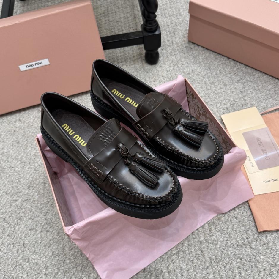 replica,schuhe,beste,kaufen,1:1,besten,seiten,Replik,turnschuhe,sneakers MIUMIU neuer Laufsteg-Stil · Mokassins mit Quastenschnalle, Slip-On-Loafer, kleine Lederschuhe, Freizeitschuhe (AVZ) replica,schuhe,beste,kaufen,1:1,besten,seiten,Replik,turnschuhe,sneakers MIUMIU neuer Laufsteg-Stil · Mokassins mit Quastenschnalle, Slip-On-Loafer, kleine Lederschuhe, Freizeitschuhe (AVZ)