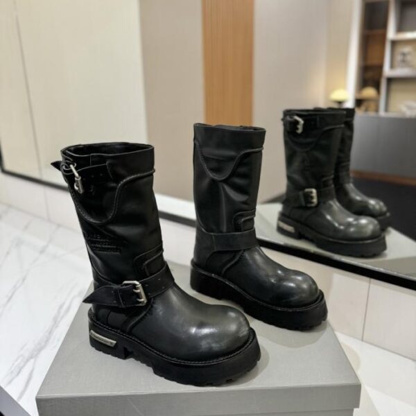 replica,schuhe,beste,kaufen,1:1,besten,seiten,Replik,turnschuhe,sneakers Balenciaga Kalbslederstiefel mit runder Zehenpartie und Schnalle bis zur Mitte der Wade (SNIDR)