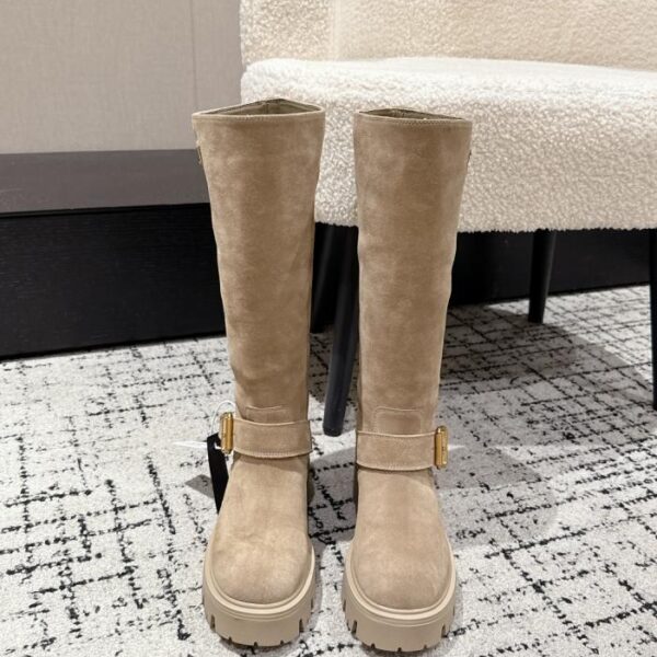 Topversion der klassischen Slip-On-Stiefel mit Dreieckslogo von PRADA (ERG)