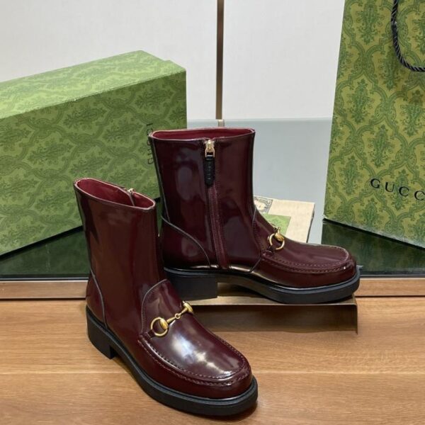 replica,schuhe,beste,kaufen,1:1,besten,seiten,Replik,turnschuhe,sneakers GUCCI – Ankle Boots mit geriffelter Bienensohle und Horsebit-Plateau, Chelsea-Stiefel [Ankerrotes Futter] (C6W1B)