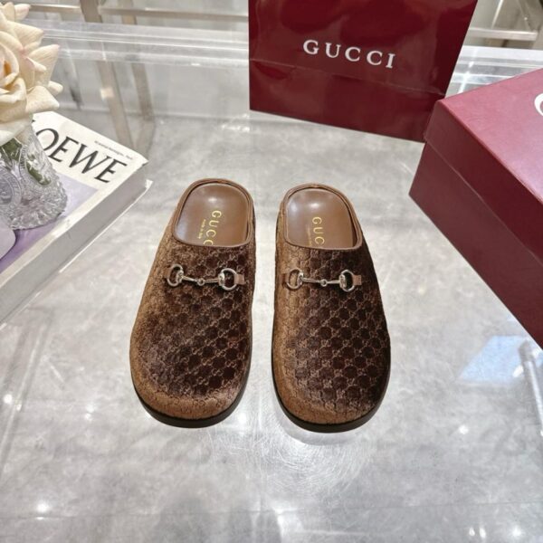 replica,schuhe,beste,kaufen,1:1,besten,seiten,Replik,turnschuhe,sneakers GUCCI Samt-Pantoletten mit Horsebit (6JITX)