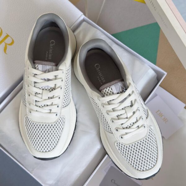 Topversion der dickbesohlten Casual-Sneakers mit dicker Sohle aus der neuesten Run'n'Dior-Serie von Dior (AQJO5)