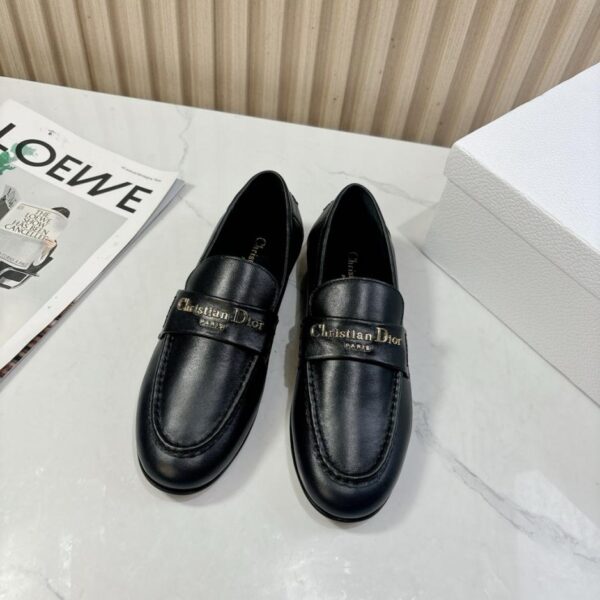 replica,schuhe,beste,kaufen,1:1,besten,seiten,Replik,turnschuhe,sneakers Diors neueste flache Loafer mit Buchstabenschnalle (FLG3Y)