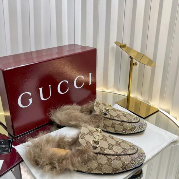 replica,schuhe,beste,kaufen,1:1,besten,seiten,Replik,turnschuhe,sneakers GUCCI-Theke: Hausschuhe aus toskanischer Wolle in der neuesten Farbe (5V7SV)
