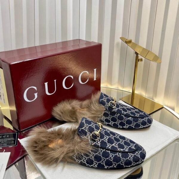 replica,schuhe,beste,kaufen,1:1,besten,seiten,Replik,turnschuhe,sneakers GUCCI-Theke: Hausschuhe aus toskanischer Wolle in der neuesten Farbe (CLRFR)