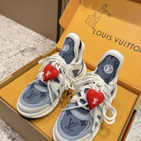 replica,schuhe,beste,kaufen,1:1,besten,seiten,Replik,turnschuhe,sneakers Top-Version der klassischen Dad-Schuhe der Louis Vuitton Archlight-Serie mit Herzschnalle und Sportschuhen mit Bogenbrücke (B5B4C)