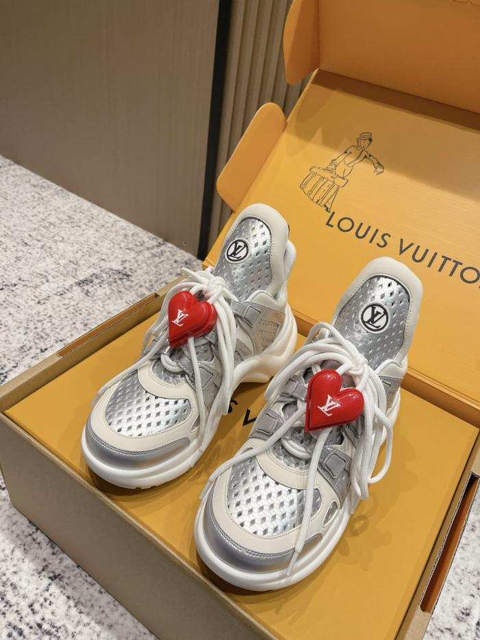 replica,schuhe,beste,kaufen,1:1,besten,seiten,Replik,turnschuhe,sneakers Top-Version der klassischen Dad-Schuhe der Louis Vuitton Archlight-Serie mit Herzschnalle und Sportschuhen mit Bogenbrücke (KF7DB) replica,schuhe,beste,kaufen,1:1,besten,seiten,Replik,turnschuhe,sneakers Top-Version der klassischen Dad-Schuhe der Louis Vuitton Archlight-Serie mit Herzschnalle und Sportschuhen mit Bogenbrücke (KF7DB)