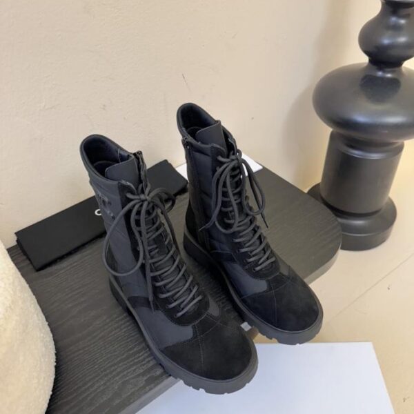 replica,schuhe,beste,kaufen,1:1,besten,seiten,Replik,turnschuhe,sneakers CELINEs neueste Martin-Stiefel im Herbst- und Winter-Laufstegstil (VZ57I)