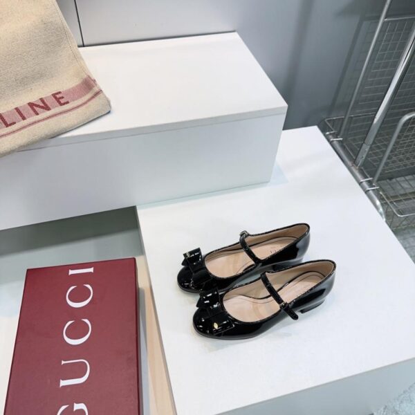 replica,schuhe,beste,kaufen,1:1,besten,seiten,Replik,turnschuhe,sneakers Hochwertige GUCCI 5 Herbst- und Winterschuhe aus Lackleder mit Schnallenriemen, Mary Jane-Schuhe mit dicken Absätzen und runder Spitze (W385G)