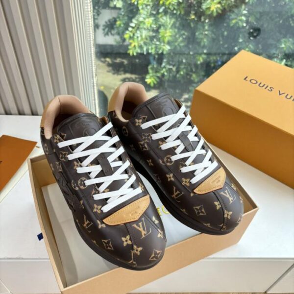 G059 Hochwertige Louis Vuitton Pharrell Collaboration Runway Style Jigglypuff Casual Sneakers mit dicker Sohle (0NJL4)