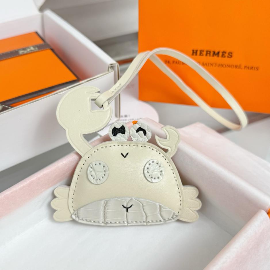 replica,schuhe,beste,kaufen,1:1,besten,seiten,Replik,turnschuhe,sneakers Hermès Krabbenanhänger ️ Taschenanhänger Schlüsselanhänger reines handgenähtes Lammfell + Krokodilleder (2IET0) replica,schuhe,beste,kaufen,1:1,besten,seiten,Replik,turnschuhe,sneakers Hermès Krabbenanhänger ️ Taschenanhänger Schlüsselanhänger reines handgenähtes Lammfell + Krokodilleder (2IET0)