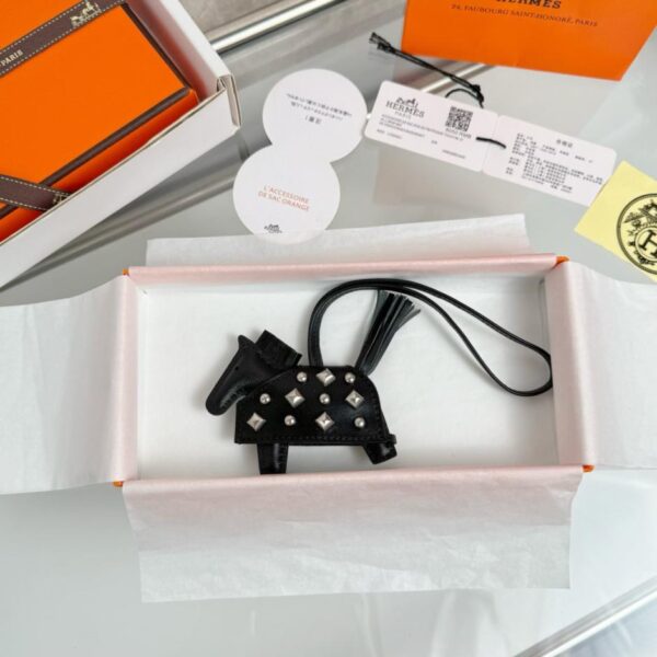 replica,schuhe,beste,kaufen,1:1,besten,seiten,Replik,turnschuhe,sneakers HERMES Rodeo Robeo Coeur Pony Bag Charm Schlüsselanhänger, rein handgenäht (C4OLP)