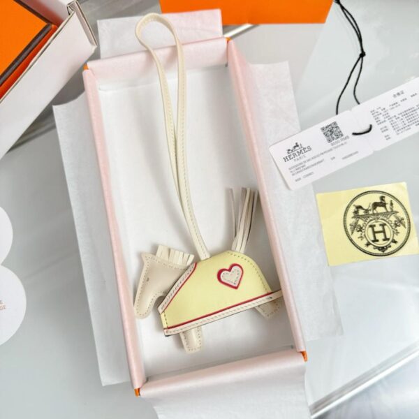 replica,schuhe,beste,kaufen,1:1,besten,seiten,Replik,turnschuhe,sneakers HERMES Rodeo Robeo Coeur Pony Bag Anhänger Schlüsselanhänger Rein handgenäht (I6D4O)