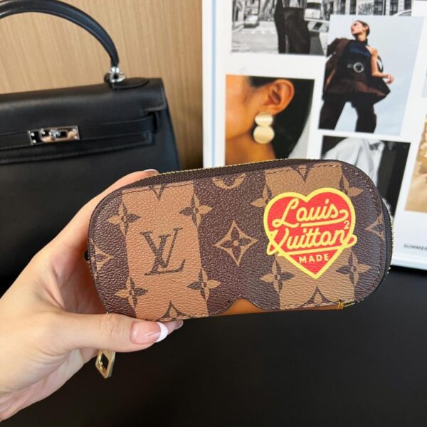 replica,schuhe,beste,kaufen,1:1,besten,seiten,Replik,turnschuhe,sneakers Neu eingetroffen, 17 Farben, großes Brillenetui, Louis Vuitton neues WOODY Brillenetui, Sonnenbrillenetui Code G10654 (1IMNP)