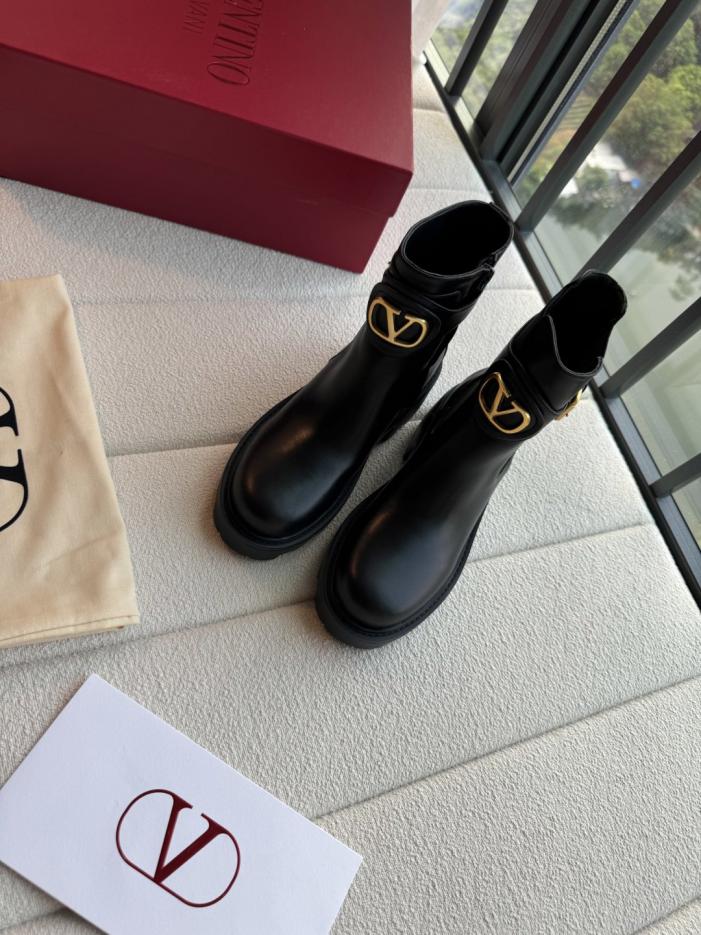 replica,schuhe,beste,kaufen,1:1,besten,seiten,Replik,turnschuhe,sneakers Valentino Vlogo Martin Stiefeletten (KW4GL) replica,schuhe,beste,kaufen,1:1,besten,seiten,Replik,turnschuhe,sneakers Valentino Vlogo Martin Stiefeletten (KW4GL)