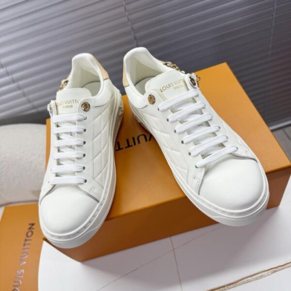 replica,schuhe,beste,kaufen,1:1,besten,seiten,Replik,turnschuhe,sneakers Klassische weiße Schuhe von Louis Vuitton (TBZ71)