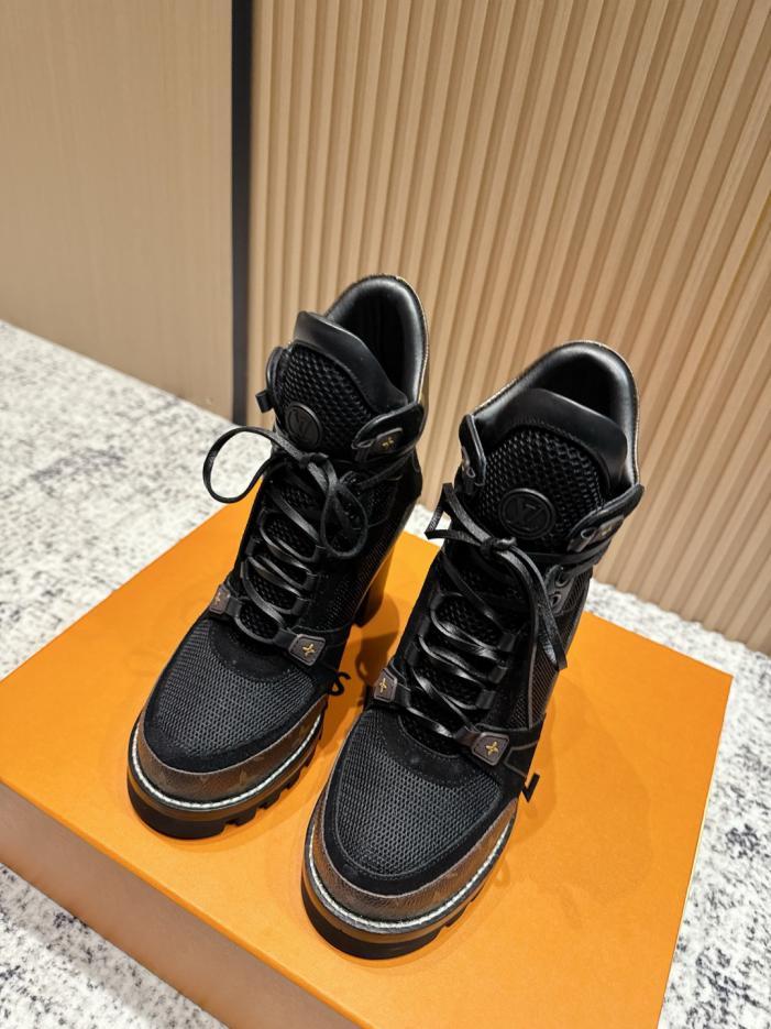 replica,schuhe,beste,kaufen,1:1,besten,seiten,Replik,turnschuhe,sneakers Top-Version der LV-Stiefeletten mit hohen Absätzen. Neue Stiefel mit hohen Absätzen für Herbst und Winter (B5C5B) replica,schuhe,beste,kaufen,1:1,besten,seiten,Replik,turnschuhe,sneakers Top-Version der LV-Stiefeletten mit hohen Absätzen. Neue Stiefel mit hohen Absätzen für Herbst und Winter (B5C5B)
