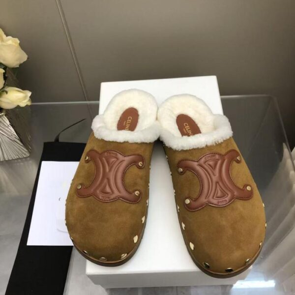 replica,schuhe,beste,kaufen,1:1,besten,seiten,Replik,turnschuhe,sneakers Diese mit Wolle gefütterten braunen Wildleder-Birkenstocks (YT9ZQ) verkörpern die Pariser Pendelphilosophie des Gehens auf Wolken – Sie werden sie gar nicht mehr ausziehen wollen!