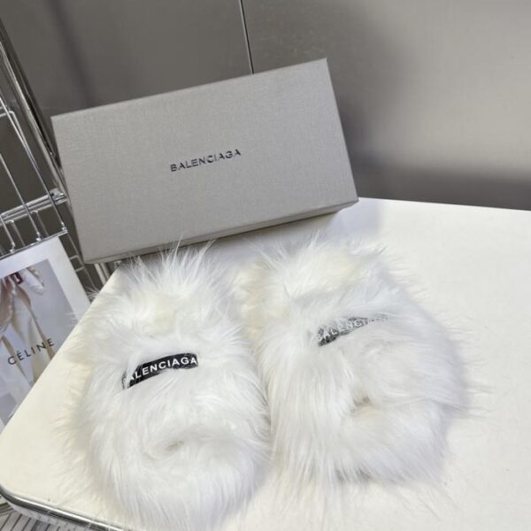 replica,schuhe,beste,kaufen,1:1,besten,seiten,Replik,turnschuhe,sneakers Die neuesten flauschigen Hausschuhe von BALENCIAGA für Herbst/Winter (3FIT4)