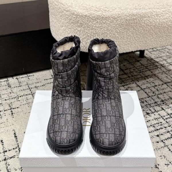 Dior Herbst/Winter 2025 Neueste Schneestiefel (D9NJZ)