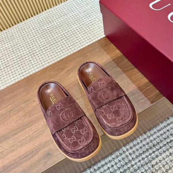 replica,schuhe,beste,kaufen,1:1,besten,seiten,Replik,turnschuhe,sneakers Neue Gucci-Plateau-Mules mit ineinandergreifendem, besticktem G-förmigem Muster (0XQ6R)