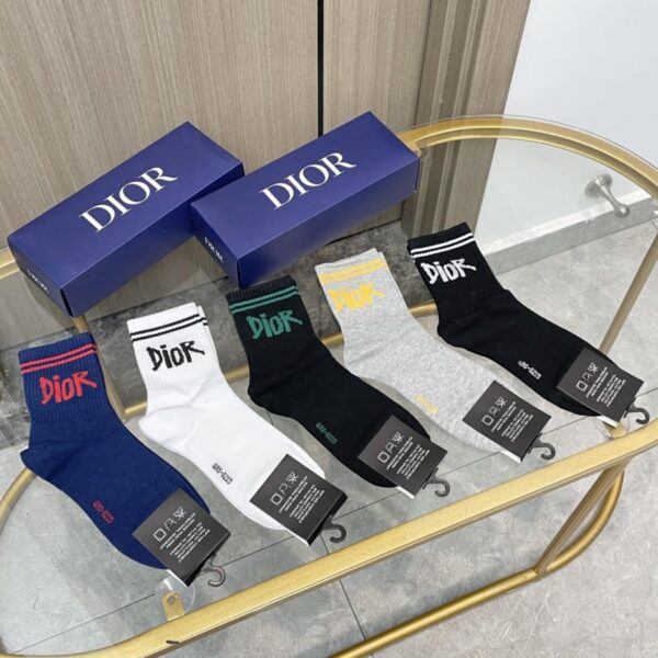 [Fünf Paar pro Packung] Dior Wadenhohe Socken für Damen und Herren (TOXNB)