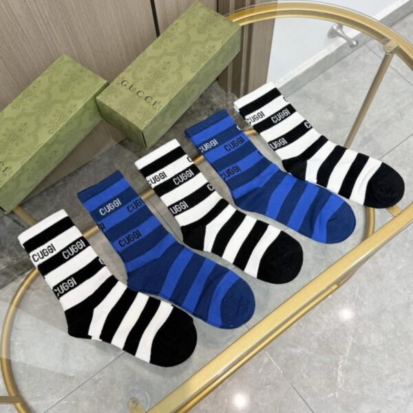replica,schuhe,beste,kaufen,1:1,besten,seiten,Replik,turnschuhe,sneakers [Eine Box enthält fünf Paar] Gucci Neuheit Duftsocken, Socken mit authentischem Logo, reine Baumwolle (66C06)
