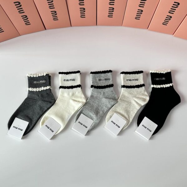 replica,schuhe,beste,kaufen,1:1,besten,seiten,Replik,turnschuhe,sneakers MiuMiu Neue mittellange Socken, 5 Paar pro Packung (TJWSS)