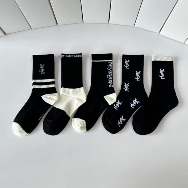 replica,schuhe,beste,kaufen,1:1,besten,seiten,Replik,turnschuhe,sneakers Saint Laurent Neue mittellange Socken, 5 Paar pro Karton (35OM2)