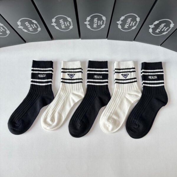 replica,schuhe,beste,kaufen,1:1,besten,seiten,Replik,turnschuhe,sneakers PRADA Neue bestickte klassische mittellange Socken, 5 Paar pro Karton (YN7K5)