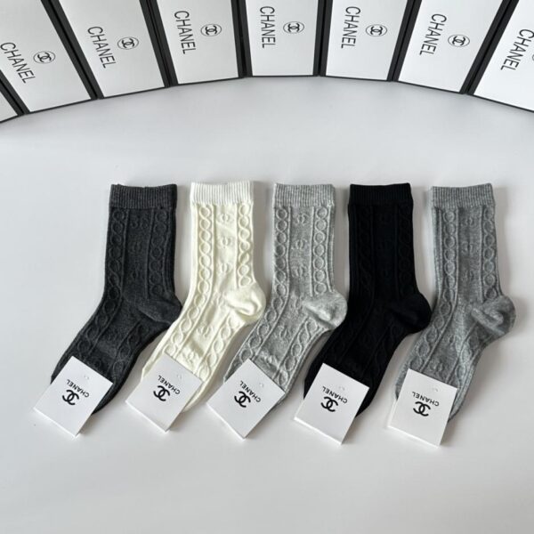 replica,schuhe,beste,kaufen,1:1,besten,seiten,Replik,turnschuhe,sneakers Chanels neue mittellange Kaschmirsocken, fünf Paar pro Schachtel (T38CA)