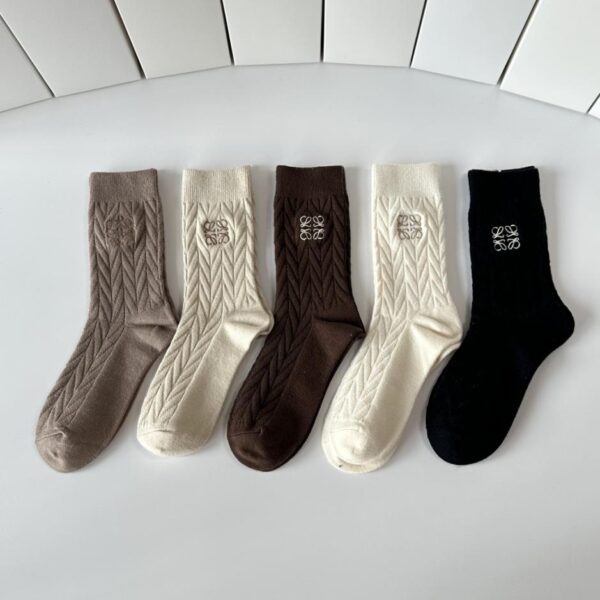 replica,schuhe,beste,kaufen,1:1,besten,seiten,Replik,turnschuhe,sneakers LOEWE Neue bestickte Kaschmir-Socken in mittlerer Länge, 5 Paar pro Karton (ZL0BA)