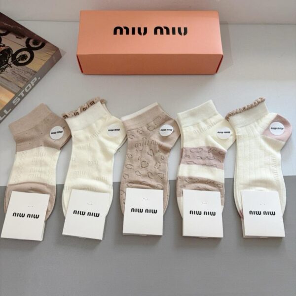 replica,schuhe,beste,kaufen,1:1,besten,seiten,Replik,turnschuhe,sneakers [5 Paar pro Packung] MIUMIU Hochwertige neue Socken aus Bambus-Baumwolle, kurze Socken (ZCRS2)
