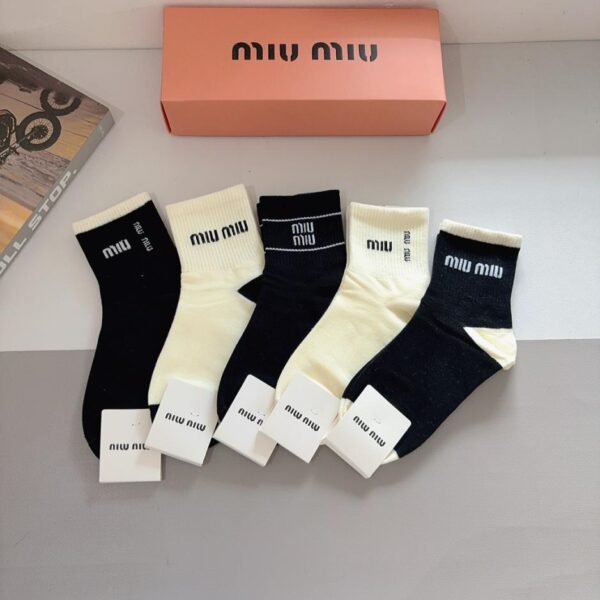 replica,schuhe,beste,kaufen,1:1,besten,seiten,Replik,turnschuhe,sneakers [5 Paar pro Packung] MIUMIU Hochwertige, super beliebte Wadenstrümpfe (4XOCD)