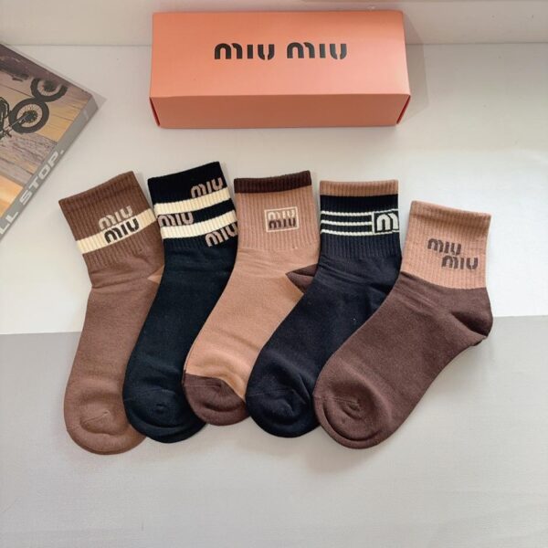replica,schuhe,beste,kaufen,1:1,besten,seiten,Replik,turnschuhe,sneakers (5 Paar pro Packung) MIUMIU Neue mittelhohe Herrensocken, reine Baumwolle (L7RI4)