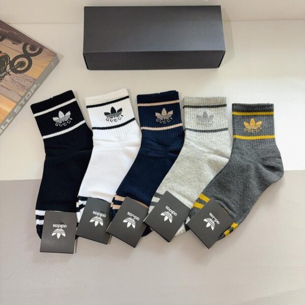 replica,schuhe,beste,kaufen,1:1,besten,seiten,Replik,turnschuhe,sneakers (5 Paar pro Karton) Adidas Premium Buchstaben-Socken bis zur Wade für Damen und Herren, aus reiner Baumwolle (HTME2).