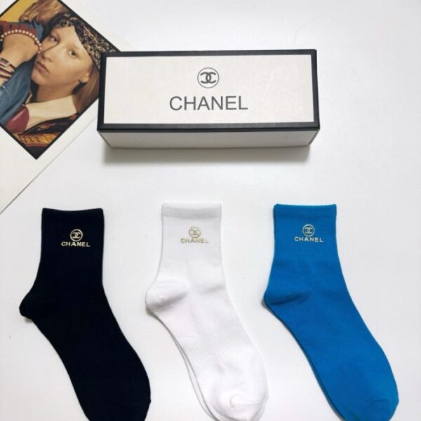 replica,schuhe,beste,kaufen,1:1,besten,seiten,Replik,turnschuhe,sneakers [3 Paar pro Packung] Chanel Socken mit klassischem Logo aus reiner Baumwolle, mittelhoch (7B6FA)