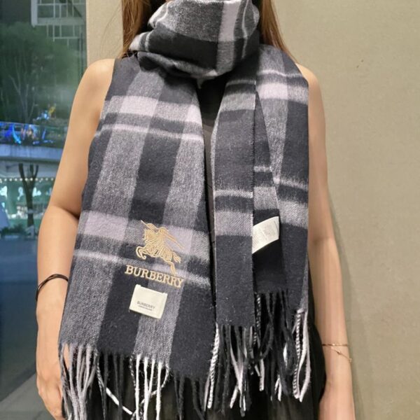 Burberry Modeschals für Damen und Herren (A9OUB)