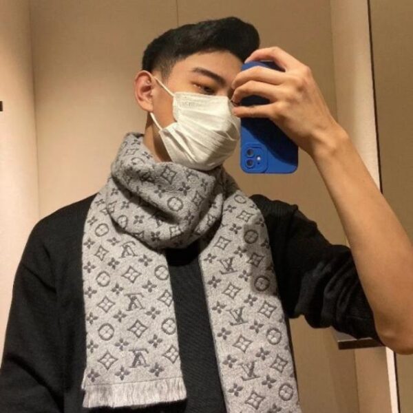 Louis Vuitton Mono Schal mit Webmuster (AZM6U)