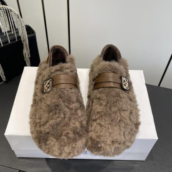 LOEWE Herbst/Winter Kollektion Wollgefütterte Schuhe (TCZUX)