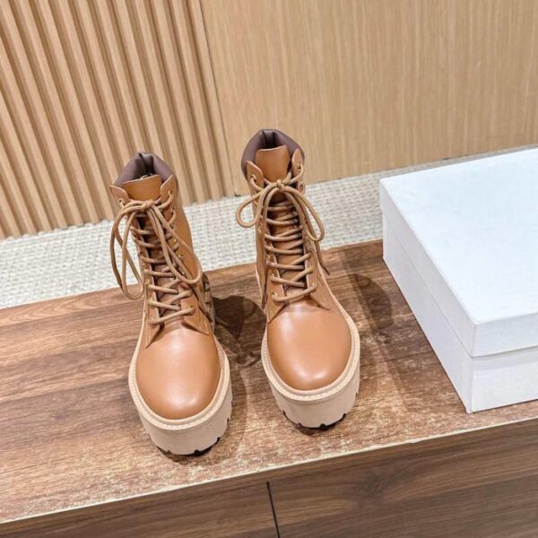 replica,schuhe,beste,kaufen,1:1,besten,seiten,Replik,turnschuhe,sneakers Die neuen Schnür-Plateau-Kampfstiefel von Celine (8LZYJ)
