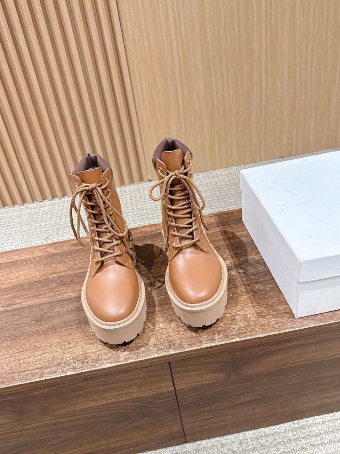 replica,schuhe,beste,kaufen,1:1,besten,seiten,Replik,turnschuhe,sneakers Die neuen Schnür-Plateau-Kampfstiefel von Celine (8LZYJ) replica,schuhe,beste,kaufen,1:1,besten,seiten,Replik,turnschuhe,sneakers Die neuen Schnür-Plateau-Kampfstiefel von Celine (8LZYJ)