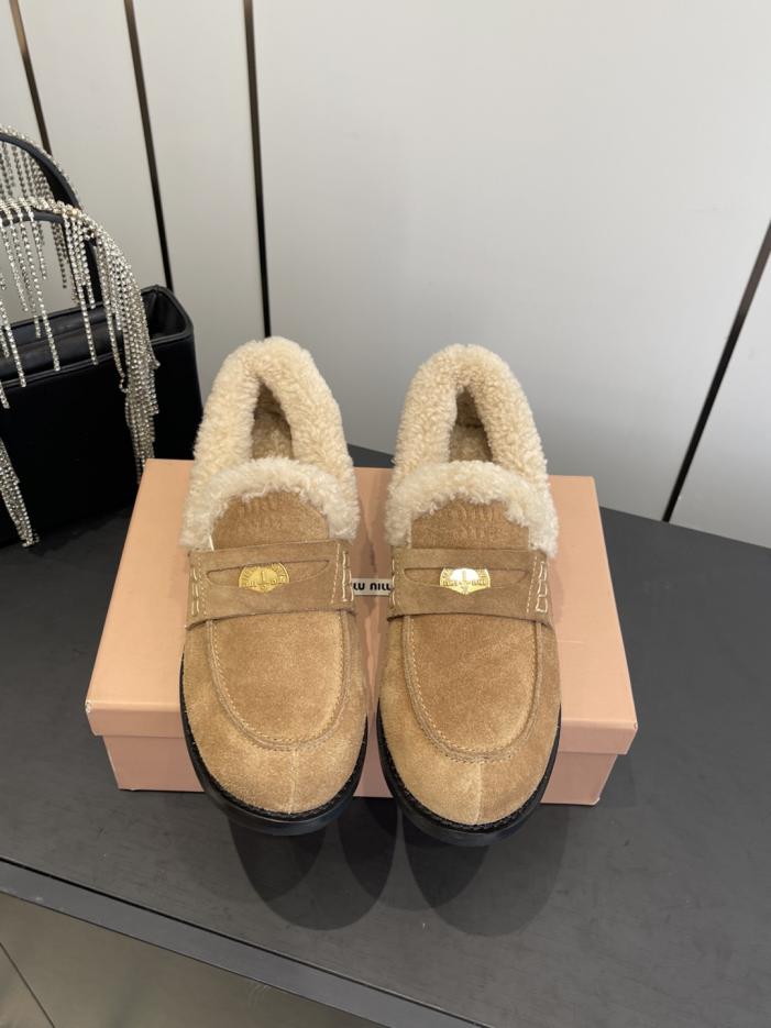 replica,schuhe,beste,kaufen,1:1,besten,seiten,Replik,turnschuhe,sneakers Die neueste Herbst-/Winterkollektion von Miu Miu: Loafer mit Münzmuster und Pelzbesatz (L60UR) replica,schuhe,beste,kaufen,1:1,besten,seiten,Replik,turnschuhe,sneakers Die neueste Herbst-/Winterkollektion von Miu Miu: Loafer mit Münzmuster und Pelzbesatz (L60UR)