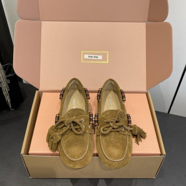 replica,schuhe,beste,kaufen,1:1,besten,seiten,Replik,turnschuhe,sneakers Miu Miu Deckschuhe, Wildleder-Slipper mit doppelten Quasten (IO6JY)