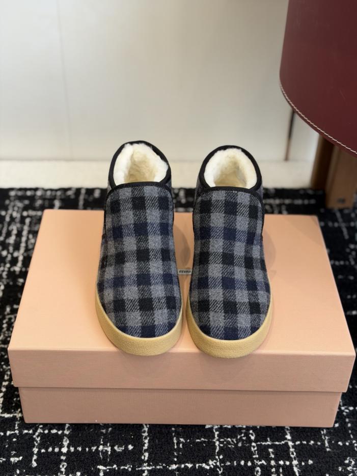 replica,schuhe,beste,kaufen,1:1,besten,seiten,Replik,turnschuhe,sneakers Miu Miu Herbst/Winter Laufstegkollektion: Wollstiefeletten, Schneestiefel, Fellschuhe (IDUWK) replica,schuhe,beste,kaufen,1:1,besten,seiten,Replik,turnschuhe,sneakers Miu Miu Herbst/Winter Laufstegkollektion: Wollstiefeletten, Schneestiefel, Fellschuhe (IDUWK)