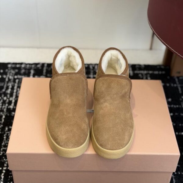 replica,schuhe,beste,kaufen,1:1,besten,seiten,Replik,turnschuhe,sneakers Miu Miu Herbst/Winter Laufstegkollektion: Wollstiefeletten, Schneestiefel, Fellschuhe (OJXVM)