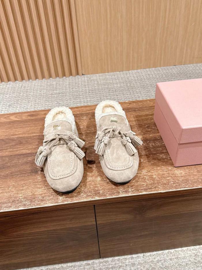 replica,schuhe,beste,kaufen,1:1,besten,seiten,Replik,turnschuhe,sneakers Miu Miu Herbst/Winter Neuheit: Pelzige Slipper mit Quasten (D3FHR) replica,schuhe,beste,kaufen,1:1,besten,seiten,Replik,turnschuhe,sneakers Miu Miu Herbst/Winter Neuheit: Pelzige Slipper mit Quasten (D3FHR)